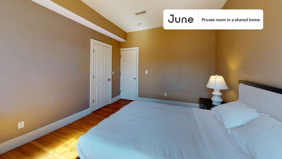 Building Photo - Room in Shared 4 bed/2 bath home