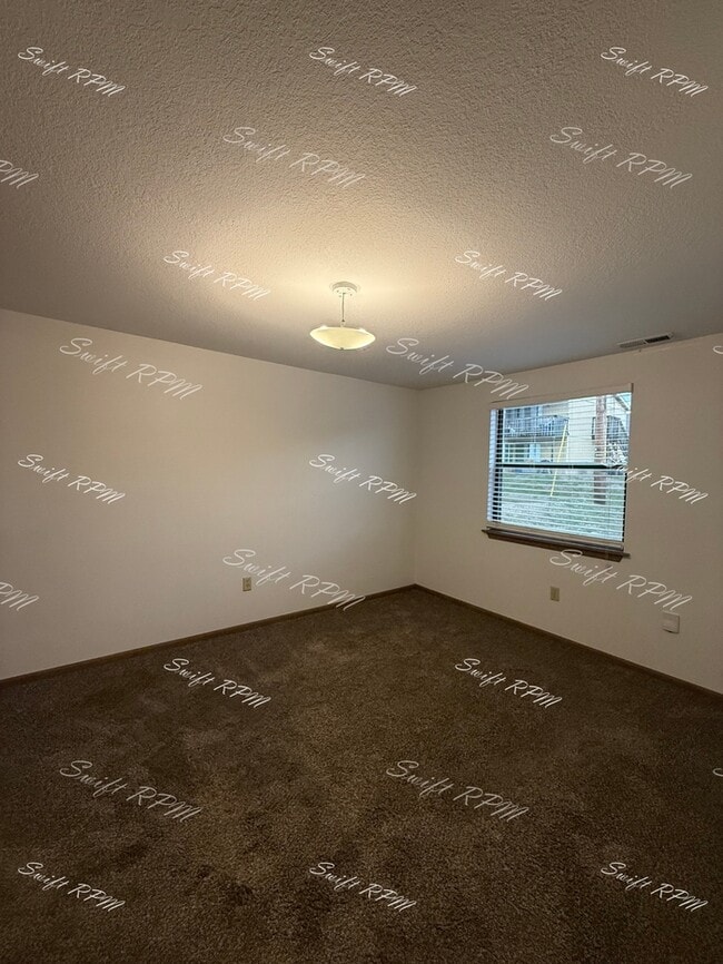 Building Photo - 706 W 25th St