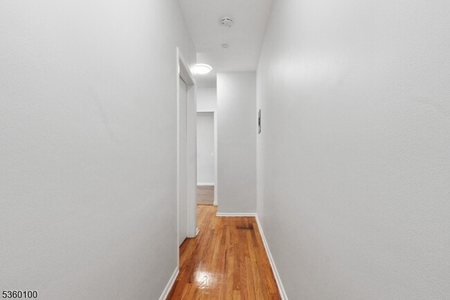 Building Photo - 2063 Elizabeth Ave