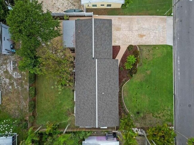 Building Photo - 470 Watts Way