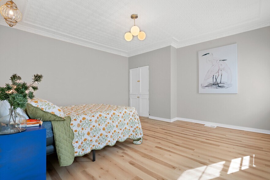 Building Photo - 1123 Brabec St