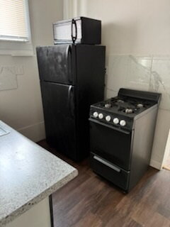 Building Photo - Lovely Cherokee Triangle Apartment. 1bd 1ba second floor.