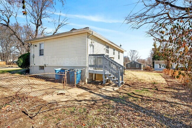 Building Photo - 8280 Frost Ave