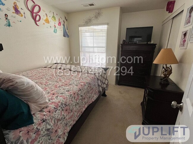 Building Photo - Charming 2-Bedroom Condo in Otay Ranch – P...