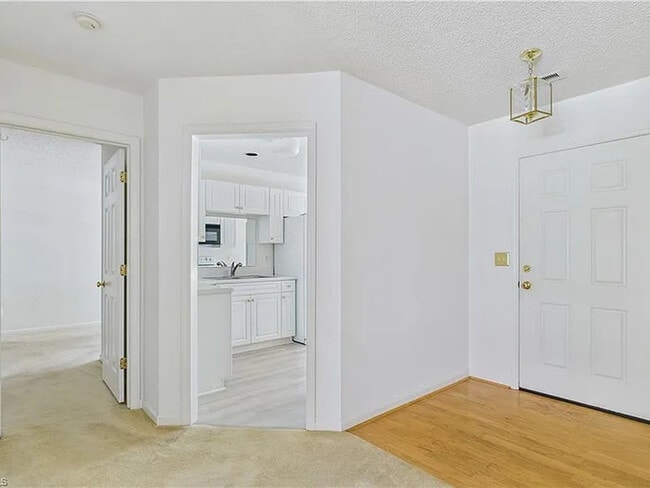Building Photo - Build Equity While Leasing - Lease to Own