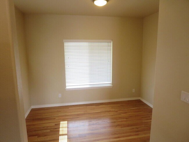 Building Photo - 5079 Farris Creek Ct