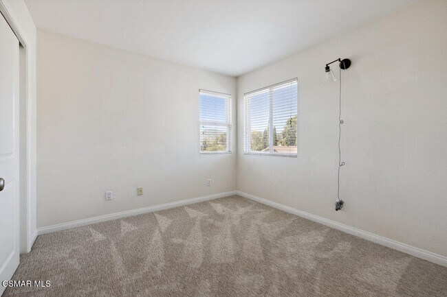 Building Photo - 526 Houston Dr