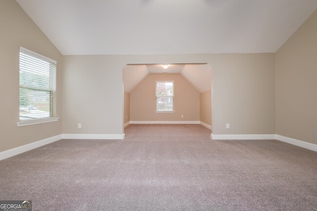 Building Photo - 4944 Longview Run