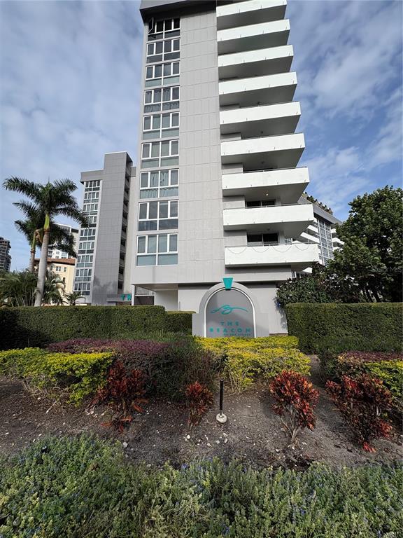 Building Photo - 470 3rd St S