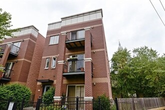 Building Photo - 1110 W Washburne Ave