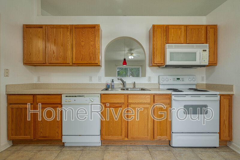 Building Photo - 3810 McKinley Dr