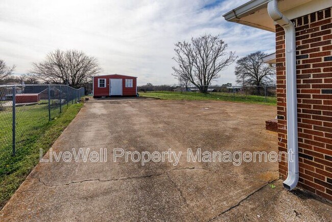 Building Photo - 1213 Lafayette St