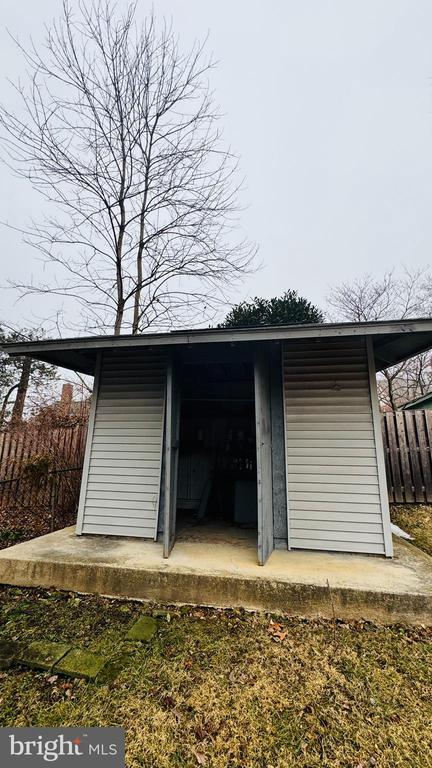 Building Photo - 1111 Dennis Ave