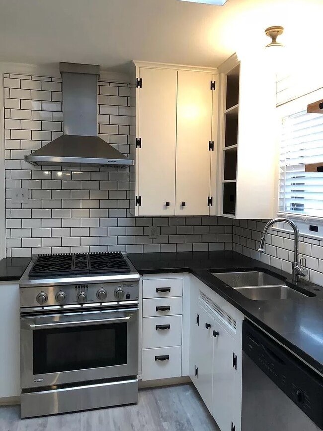 Building Photo - 4212 Morrow Ave