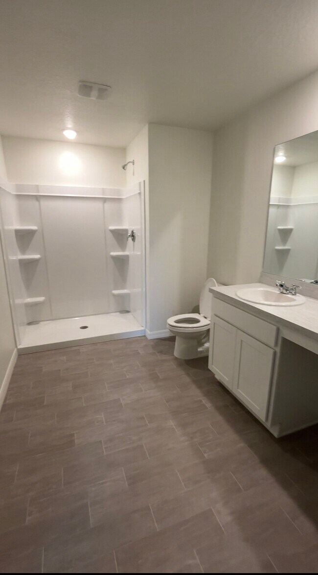 Building Photo - 414 NW 12th St