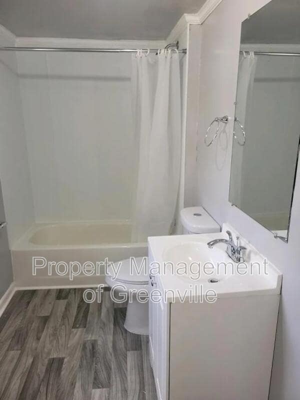 Building Photo - 420 West Ave