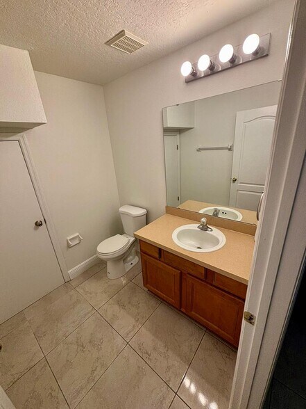Bathroom - 2047 Estancia Cir