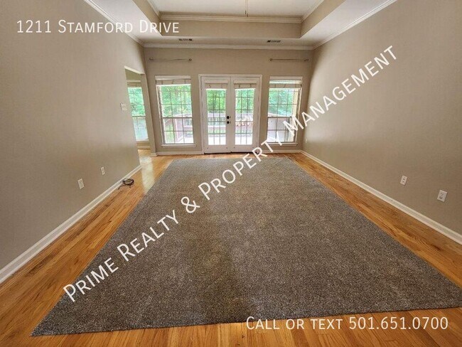 Building Photo - 1211 Stamford Dr