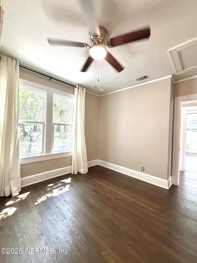 Building Photo - 1407 Belmonte Ave