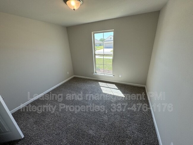 Building Photo - 231 S Lakepointe Dr