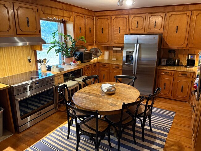 Building Photo - 426 Hobcaw Dr