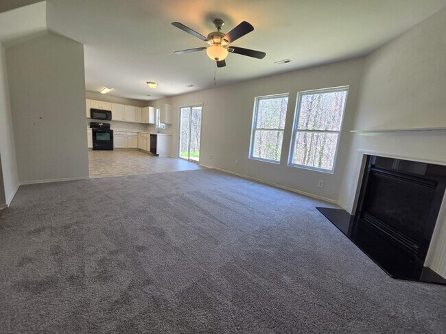 Building Photo - 2701 Buckleigh Dr