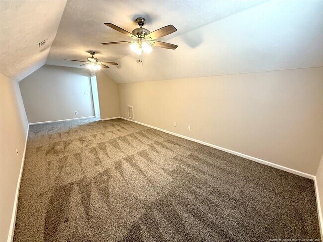 Building Photo - 604 Raven Pl