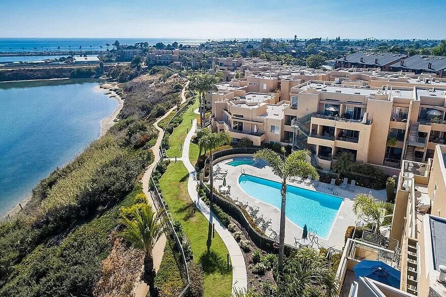 Primary Photo - 817 Kalpati Cir