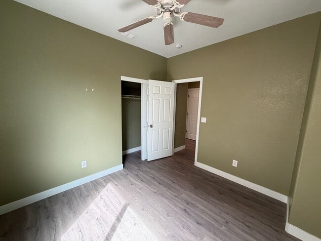 Building Photo - 8660 Banton Cir