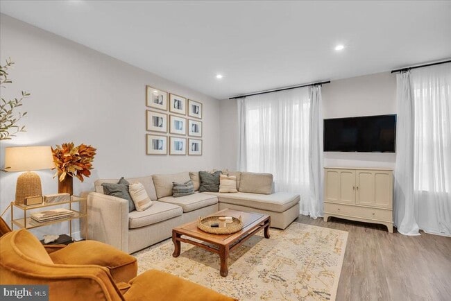 Building Photo - 5 Kohlmyer Dr