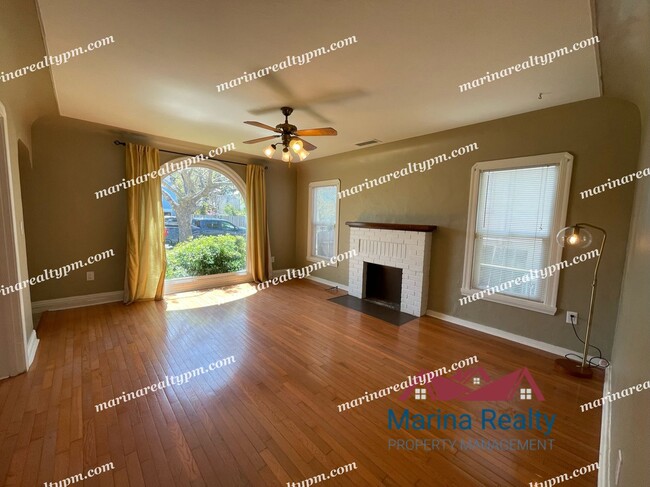 Building Photo - Charming Tudor Style Home 2 bedroom 1 bath...