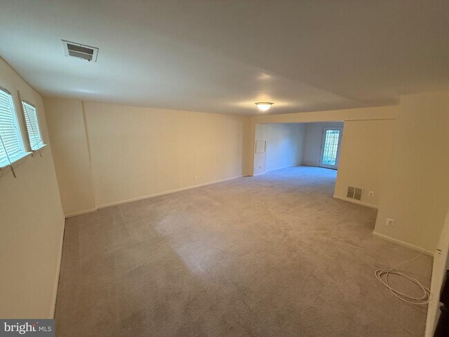 Building Photo - 2430 Windbreak Dr