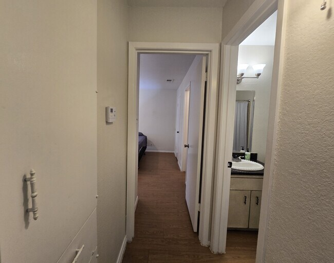 Building Photo - 2600 Penny Ln