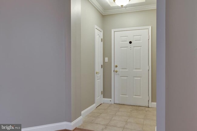 Building Photo - 2111 Ganton Green