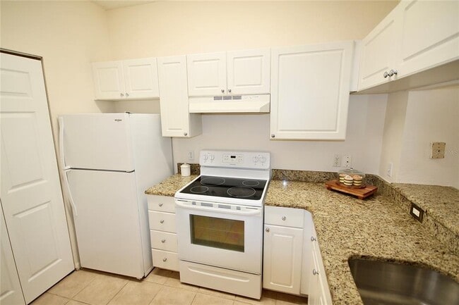 Building Photo - 913 Arbor Lakes Cir