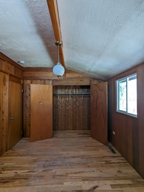 Building Photo - 320 Beaver Creek Rd