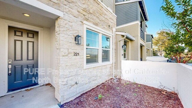 Building Photo - 221 Gambrel Cir