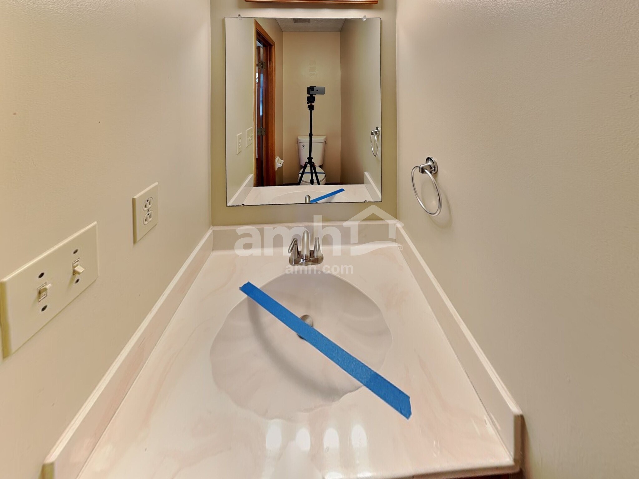 Building Photo - 105 Elmwood St