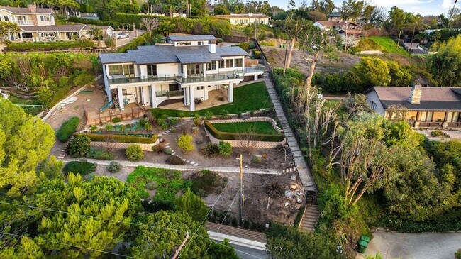 Building Photo - 27091 Sea Vista Dr