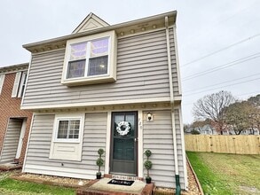 Building Photo - Glenleigh 1st-time Rental! Pet-Friendly, End-Unit Townhome, Cul-De-Sac with HUGE fenced backyard!