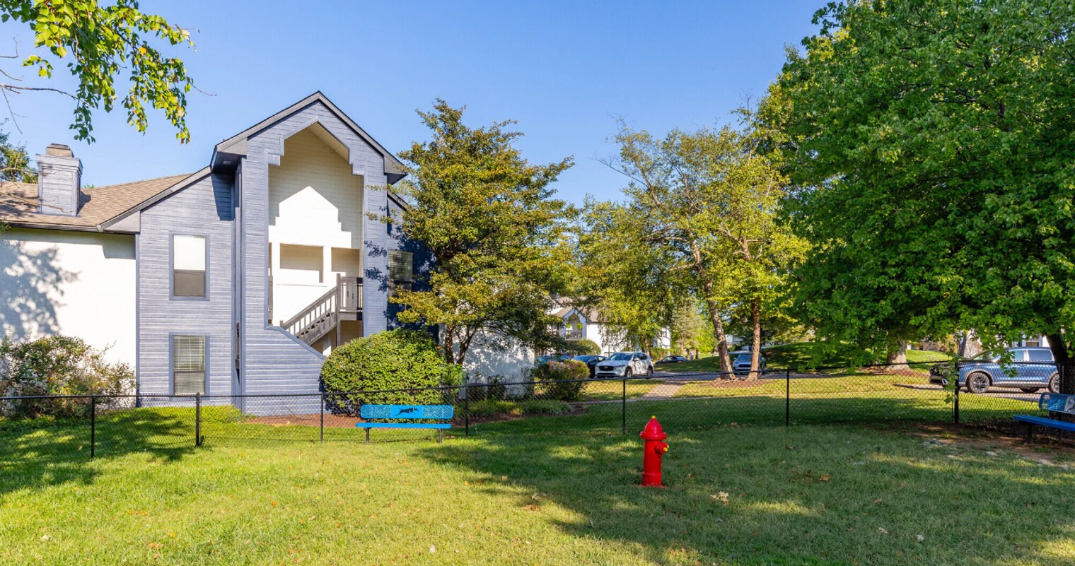 Building Photo - 2200 Deer Path Cir