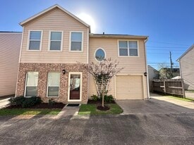 Building Photo - 2213 Naomi St