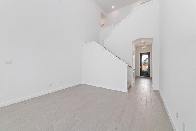 Building Photo - 6559 Scarlet Pond Ln