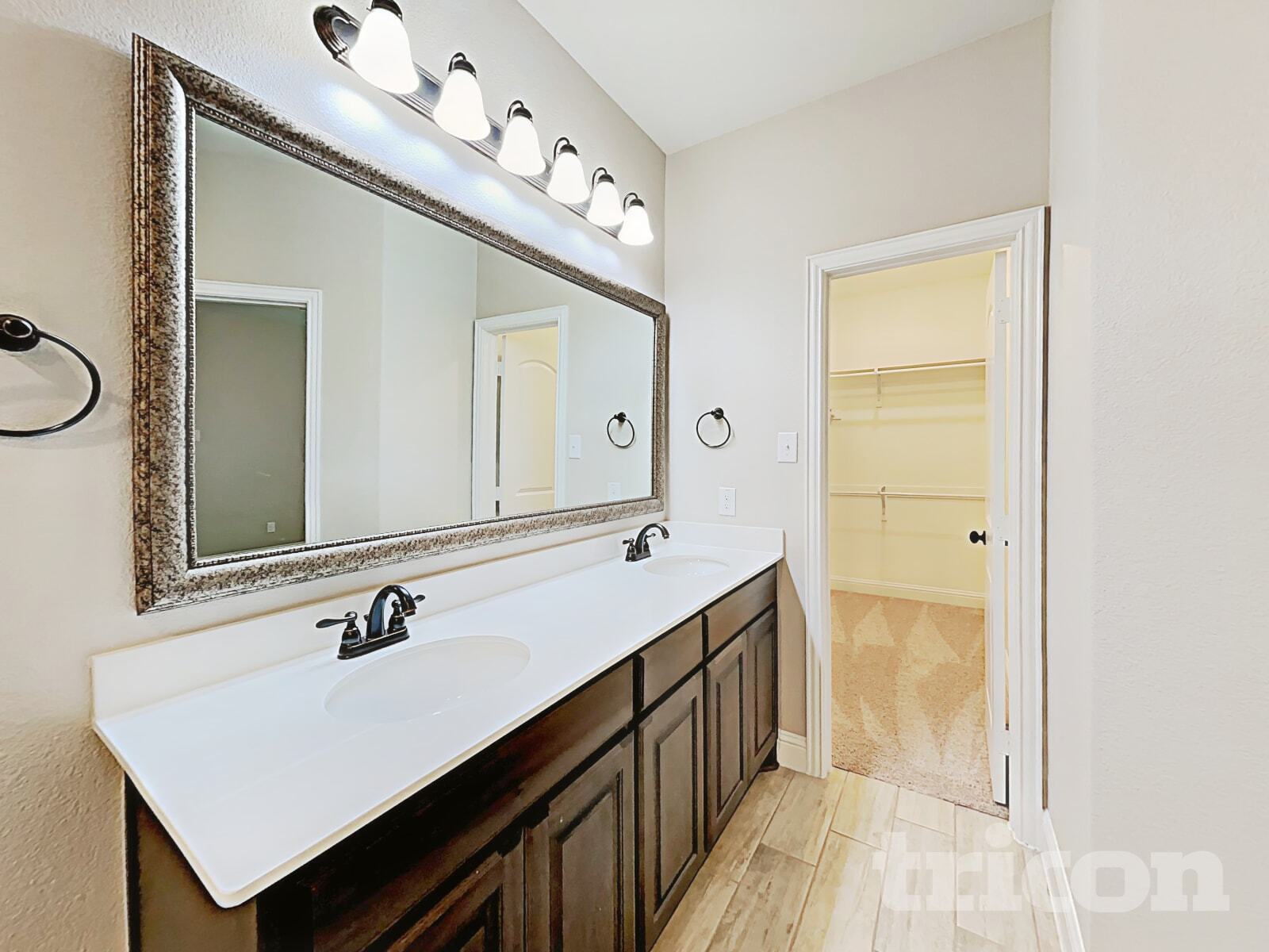 Building Photo - 7708 Cottonwood Dr