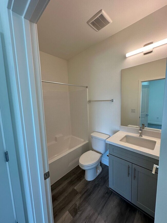 Building Photo - Your Dream Home Awaits: Spacious Summerlin...