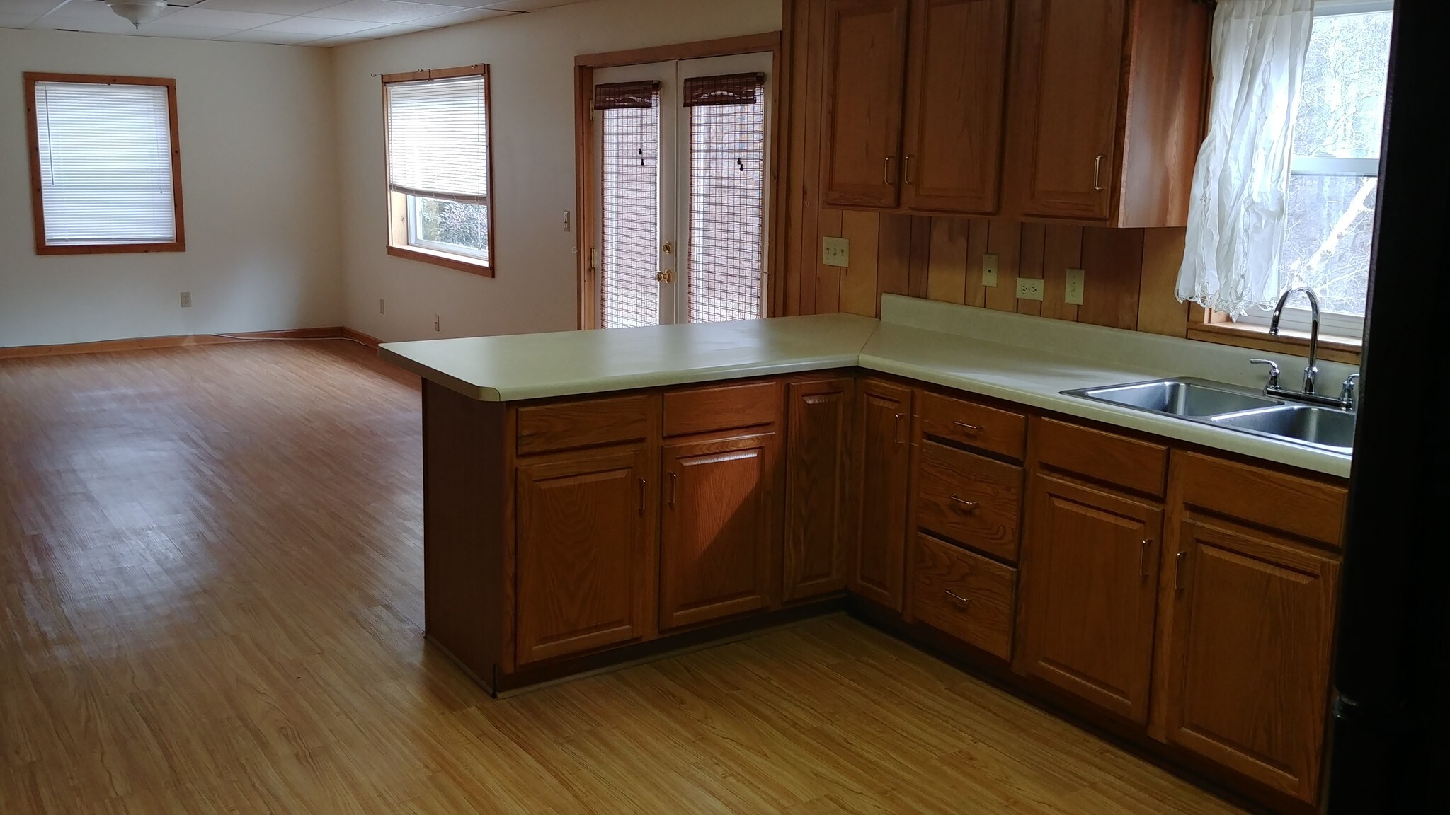 view of kitchen looking toward entrance - 3967 Riverview Ln