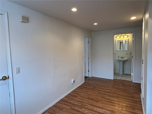 Building Photo - 2096 Norton St