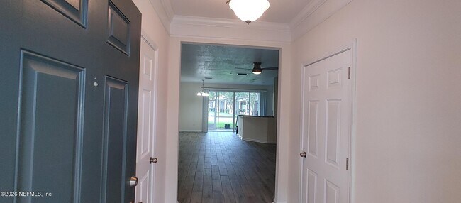 Building Photo - 4847 Parkhurst Pl