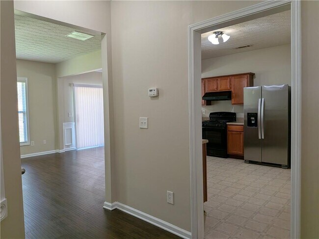Building Photo - 4624 Windale Dr NW