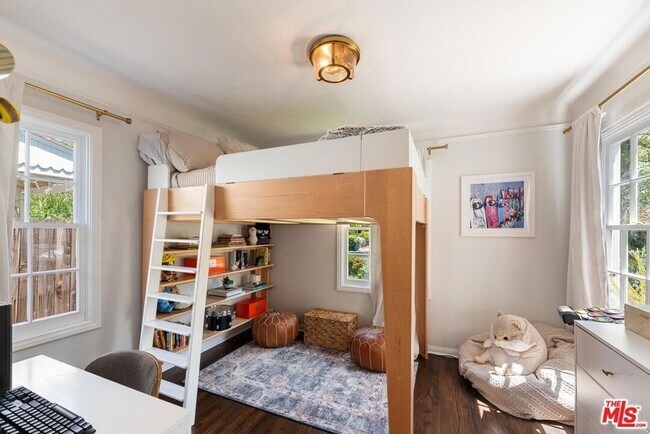 Building Photo - 4507 Van Noord Ave